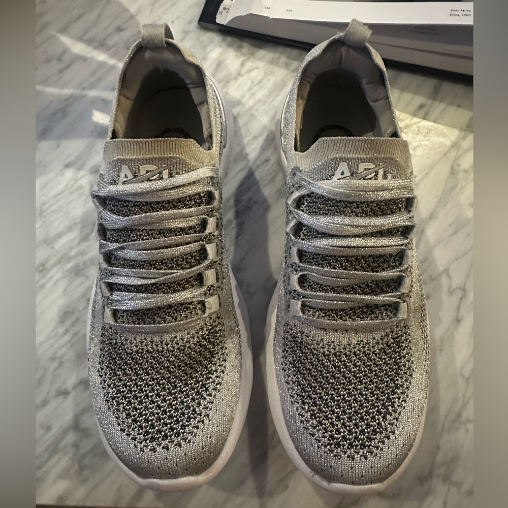 APL - Women's TechLoom Breeze 7.5 - Like New